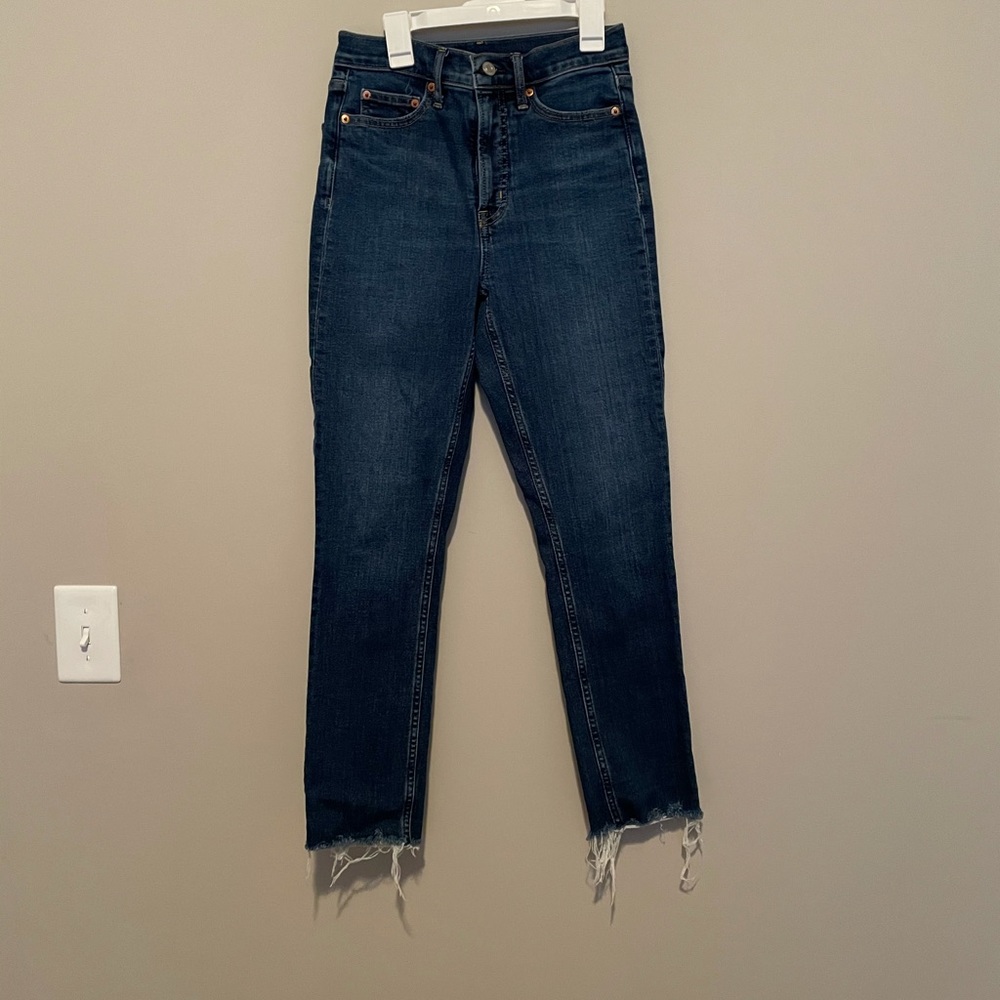 GAP hi rise cigarette skinny Jean! Size 25!
